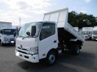 Hino Dutro 2025