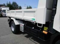 Hino Dutro 2025
