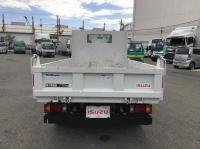 Isuzu ELF 2024
