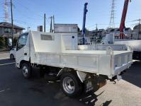 Hino Dutro 2024