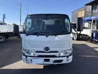 Hino Dutro 2024