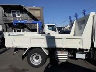 Hino Dutro 2024