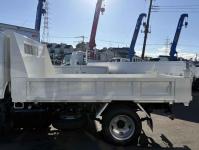 Hino Dutro 2024