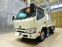 Hino Dutro 2025
