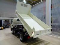 Hino Dutro 2025
