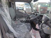 Hino Dutro 2025
