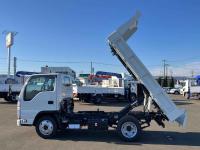 Isuzu ELF 2023