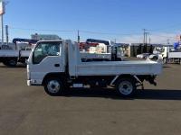Isuzu ELF 2023