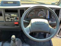 Isuzu ELF 2023