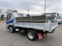 Hino Dutro 2012
