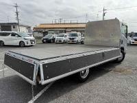 Isuzu ELF 2023