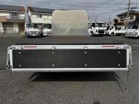 Isuzu ELF 2023
