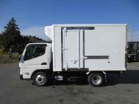Mitsubishi Canter 2025