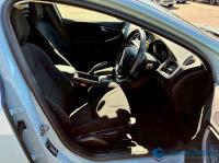 Volvo V40 2017