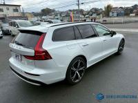 Volvo V60 2023