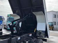 Isuzu Forward 2024