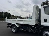 Isuzu Forward 2025