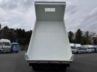 Isuzu Forward 2025