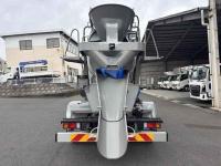 Isuzu Forward 2025