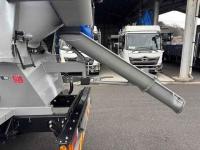 Isuzu Forward 2025