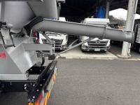Isuzu Forward 2025