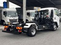 Isuzu Forward 2025