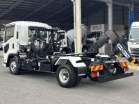 Isuzu Forward 2025