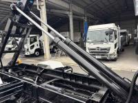 Isuzu Forward 2025