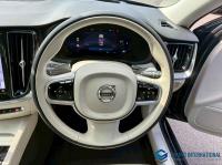 Volvo V60 2025