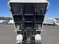 Isuzu ELF 2021