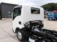 Isuzu ELF 2025