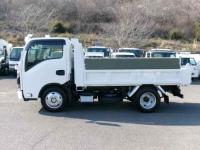 Isuzu ELF 2025