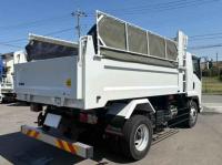 Isuzu Forward 2025