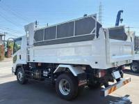 Isuzu Forward 2025