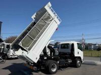 Isuzu Forward 2025
