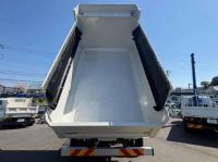 Isuzu Forward 2025