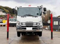 Isuzu Forward 2022