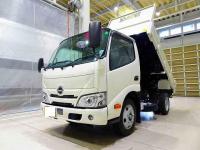 Hino Dutro 2025