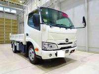 Hino Dutro 2025