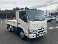 Hino Dutro 2025