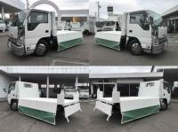 Isuzu ELF 2011