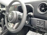 Toyota YARIS 2025