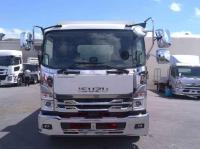 Isuzu Forward 2022