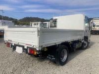 Isuzu ELF 2022