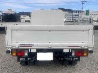 Isuzu ELF 2022