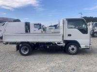 Isuzu ELF 2022