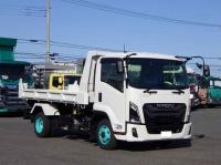 Isuzu Forward 2025