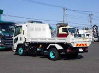 Isuzu Forward 2025