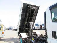 Isuzu Forward 2025