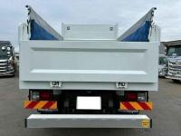 Isuzu Forward 2023